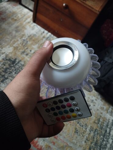 блютуз магнитофон: 2 в одном лампочка меняет свет калонка блютуз и пульт напишите ватсап