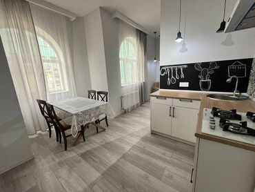 Uzunmüddətli kirayə mənzillər: Masazirda 8 mertebeli binanın 8-ci mərtəbəsində yerləşən ümumi sahəsi — 5