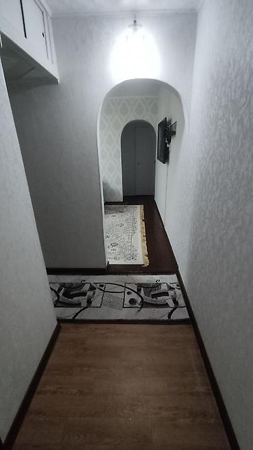 flat osh: 3 комнаты, 58 м², 6 мкр 104 серия, 4 этаж, Косметический ремонт — 7
