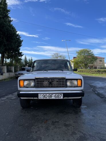 bolt maşınları: VAZ (LADA) 2107: 1.6 l | 2007 il | 57440 km Sedan