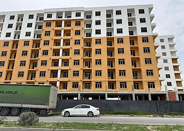 zengilan seherciyi: Studiya, Yeni tikili, 60 kv. m — 1