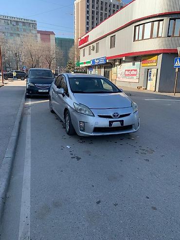 Toyota: Toyota Prius: 2011 г., 1.8 л, Вариатор, Гибрид, Хэтчбэк — 8