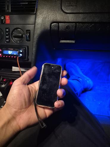 iphone qiymət: IPhone 17 Pro, 16 GB, Jet Black — 2
