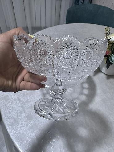 Сервировочные аксессуары: Şüşə ayaqlı qənd qabı cütü 35manat - Material: qalın, şəffaf şüşə — 3