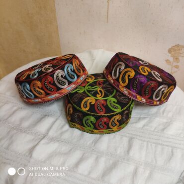 Baş geyimləri: Araxçınlar hər rəng və modeldə. 5-10-15₼ sadə, bəzəkli və fatalı — 11