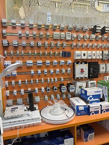 Электроустановочные и коммутационные устройства для щитов и объектов
