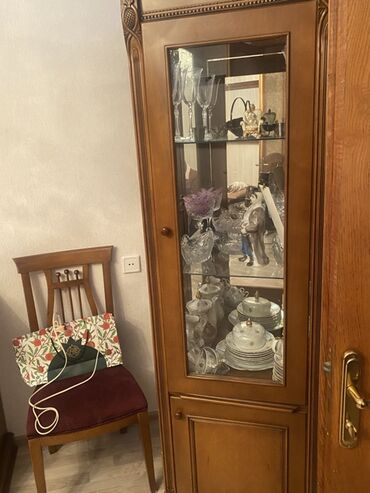 divar kağız: Klassik üslubda qonaq otağı mebel dəsti +stol - Material: ağac