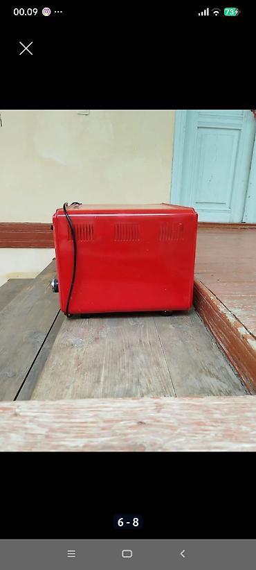 qaz peci satılır: Məhsul: Elektrik mini soba (qırmızı rəngdə), 2 ədəd • Stolüstü — 3