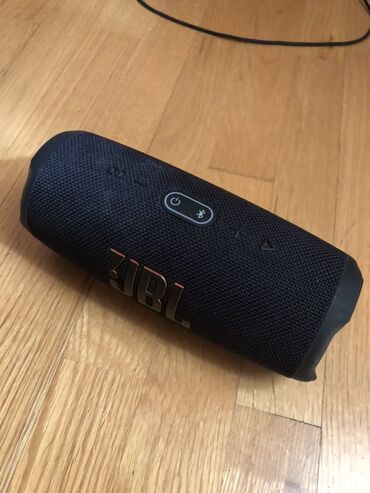 наушники для телефона: JBL Charge 5 в отличном состоянии. Никаких дефектов нет. Как новая