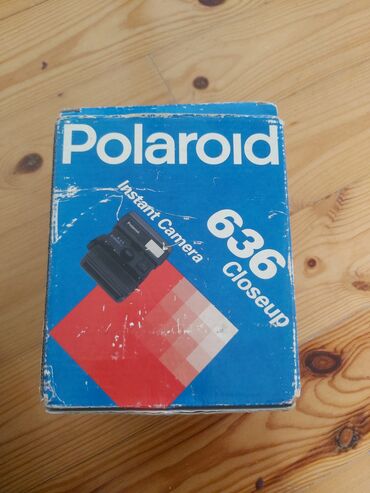 polaroid: 90illərin fotoaparatı satılır. Metrolara çatdırılma var. Vatsapda