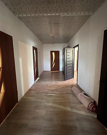 the level: ✨ Продаётся дом в с. Сокулук ✨ 🏡 Характеристики: • Участок - — 10