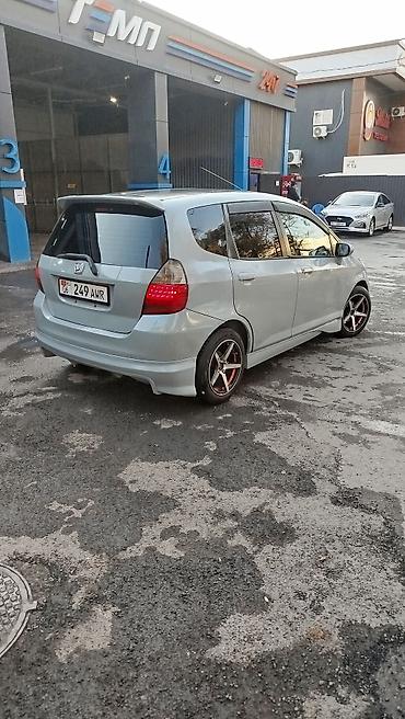 Honda Fit: 2003 г., 1.5 л, Автомат, Бензин, Хэтчбэк at lalafo.kg Honda Fit: 2003 г., 1.5 л, Автомат, Бензин, Хэтчбэк