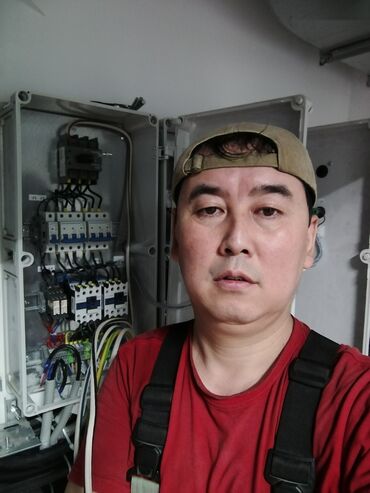 Электрики, электромонтажники: Электрик. Больше 6 лет опыта — 4