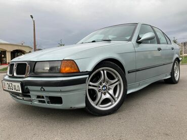 BMW: BMW 320: 1992 г., 2 л, Автомат, Бензин, Седан