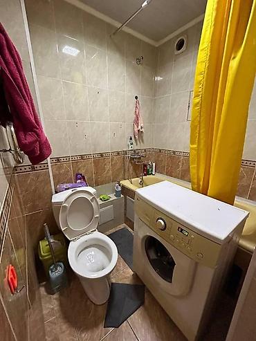 104серии: 2 комнаты, 43 м², 8 мкр 104 серия, 2 этаж, Косметический ремонт — 4