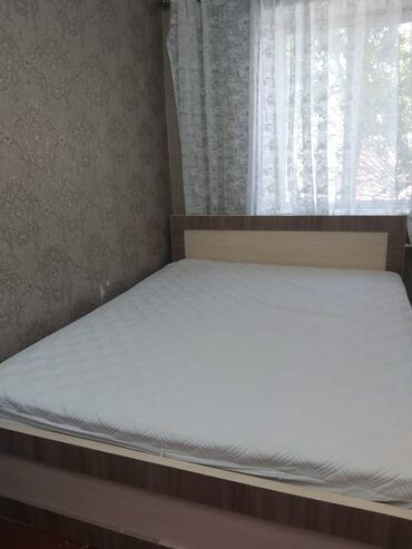 продаю двухспальную кровать: Спальный гарнитур, Двуспальная кровать, Шкаф, цвет - Бежевый, Б/у