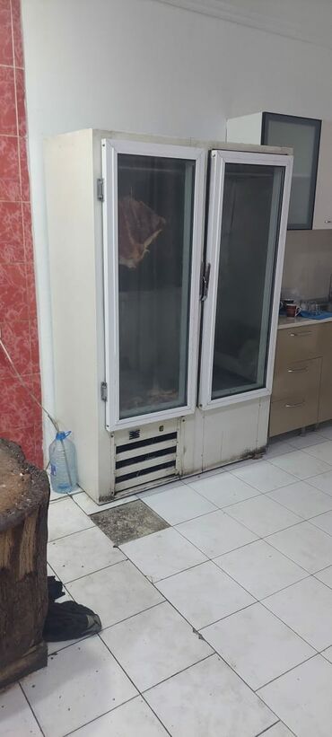 Hazır biznes: İki qapılı şüşə vitrinli soyuducu-kamera (butcher/meat display tipi)