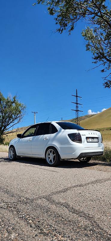 lada 2105: ВАЗ (ЛАДА) Granta: 2023 г., 1.6 л, Механика, Бензин, Седан — 4