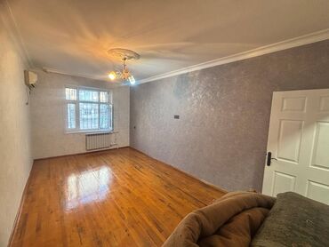 Köhnə tikili: Bakı, 3 otaqlı, Köhnə tikili, m. Əhmədli, 60 kv. m — 2