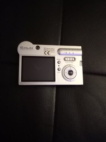 multimedija za astru h: Digitalni fotoaparat Casio Exilim EX-S3 sa senzorom od 3.2