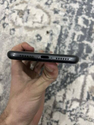 Apple iPhone: IPhone 11, 64 GB, Qara, Barmaq izi, Simsiz şarj, Face ID — 4