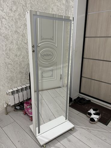 Другая мебель: Продаю зеркало 2300 сом