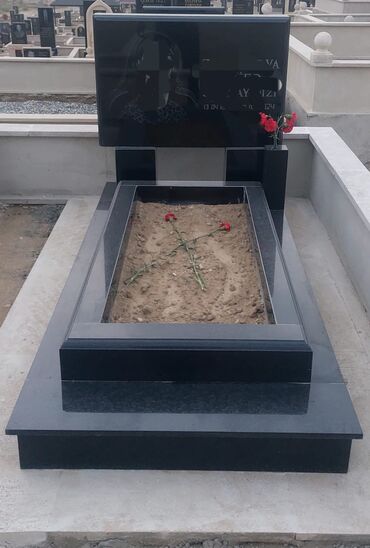 Başqa xidmətlər: Hər növ məzar qəbir və heykəl daşları sifarişini qəbulu və həyata — 17