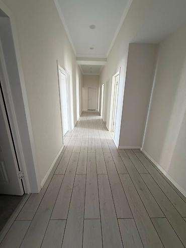 flat osh: 🏡 Продается просторная 4-комнатная квартира в клубном доме 📍 Район — 8
