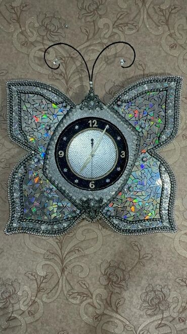 подарки на 23 февраля в бишкеке: Интерьерные настенные часы с подсветкой ручной работы в единственном