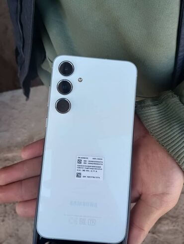 поко 5 х: Samsung Galaxy A55, Б/у, 256 ГБ, цвет - Белый, 1 SIM, 2 SIM