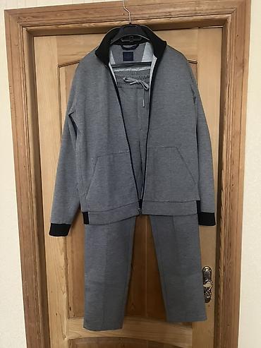 dsx çevik forma: Boz rəngli idman dəsti – jaket və şalvardan ibarət komplekt. - Rəng — 1