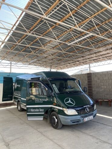 домкрат от спринтера: Легкий грузовик, Mercedes-Benz