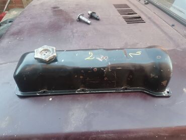 Auto delovi: Dekla, poklopac motora Lada 21213,21214 Niva br.2. Polovno, ocuvano — 1