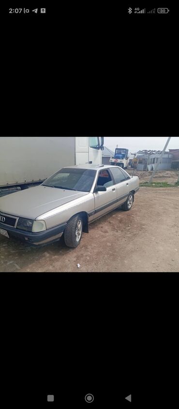 Audi: Audi 100: 1988 г., 2 л, Механика, Бензин, Седан