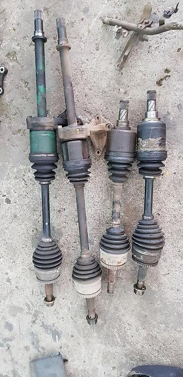 YD22 POLUOSOVINA ZA NISSAN ALMERA TINO OD 2002. DO 2007. GOD