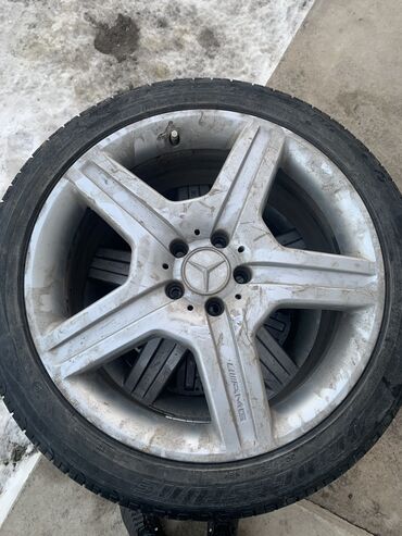 mercedes benz amg 5 5: Дөңгөлөктөрү толук 235 / 45 / R 19, Жай, Колдонулган, Комплект, Жеңил унаалар, Куйма, тешиктери - 5