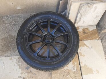 təkərlərin satışı: İşlənmiş Disk təkər Hyundai 235 / 55 / R 17, 5 Boltlu