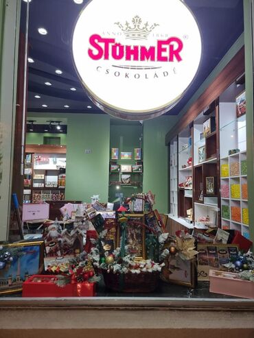 Rəf vitrinləri: Mağaza vitrin və mebel dəsti - Material: MDF-lam və şüşə — 10