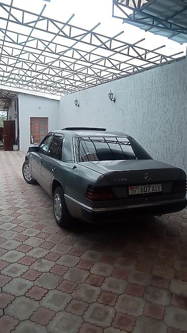 jac т9: Mercedes-Benz W124: 1992 г., 2 л, Механика, Бензин, Седан — 5