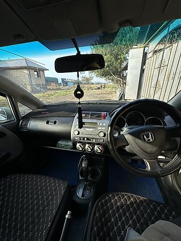 шины 22 размер: Honda Fit: 2003 г., 1.3 л, Вариатор, Бензин, Хэтчбэк — 5