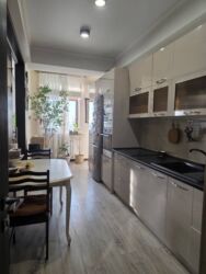 Продажа квартир: 3 комнаты, 102 м², Индивидуалка, 10 этаж — 8