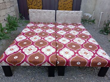 Çarpayılar: Təzə çarpayılar. 1 nəfərlik çarpayılar 60manat. 2 nəfərlik taxt — 25