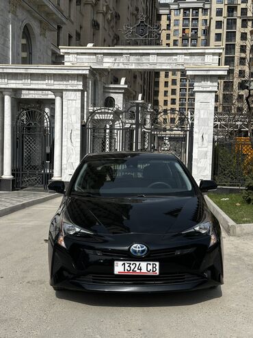 Toyota: Toyota Prius: 2018 г., 1.8 л, Вариатор, Гибрид, Хэтчбэк