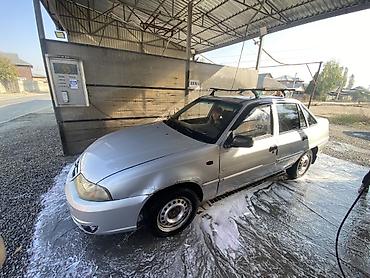 джипы 200000 сом: Автомобиль седан, серебристый цвет. Основные особенности: - Кузов — 6