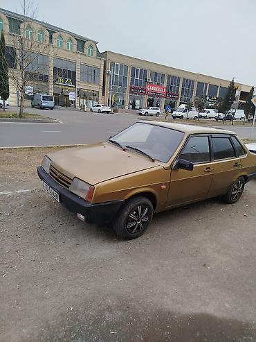 VAZ (LADA): Satılır: VAZ 21099 sedan Xüsusiyyətlər: - Kuzov: 4 qapılı sedan — 9