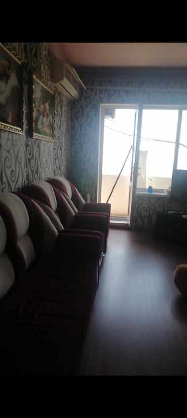 Квартиры: 2 otaqdan ibarət lelinqrad proyektli mənzil. 3ə düzəlmə — 3
