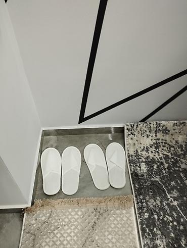 Посуточная аренда квартир: 1 комната, Душевая кабина, Постельное белье, Парковка — 10