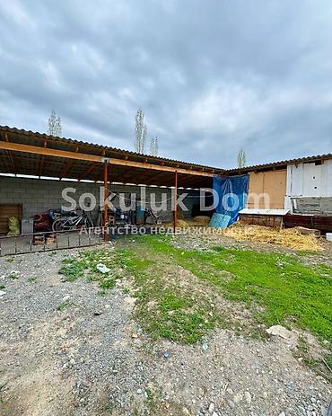 Продажа коттеджей и домов: 🏠Продается дом в селе Сокулук, от трассы 300 метров. 🟡Комнаты: 5 — 3