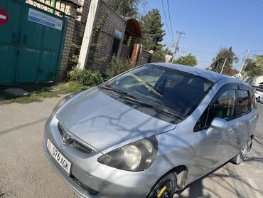 надпись полюби свою судьбу: Honda Fit: 2003 г., 1.3 л, Вариатор, Бензин, Хэтчбэк