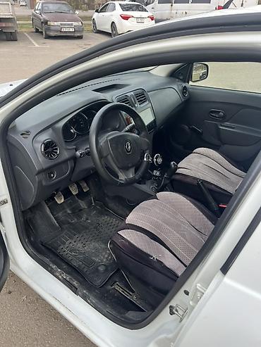 Renault: Renault Logan: 2018 г., Седан — 10